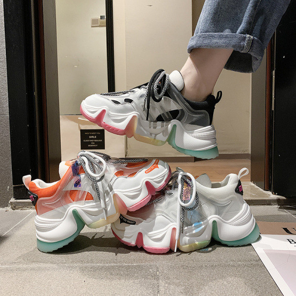 Hit adidași moderni de damă cu talpă aspră colorată