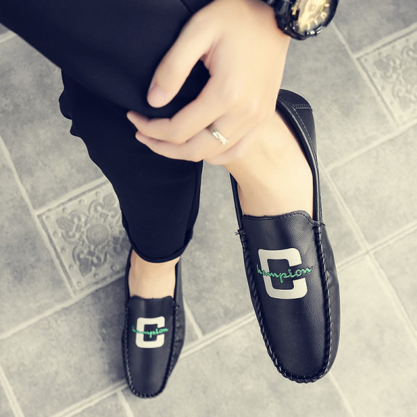 Mocasini barbatesti din piele ecologica cu talpa plata si broderie