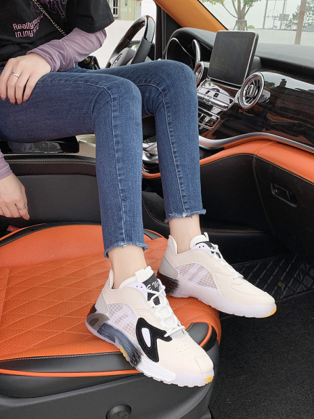 Sporty-casual γυναικεία αθλητικά παπούτσια με πλέγμα και χρωματιστή σόλα