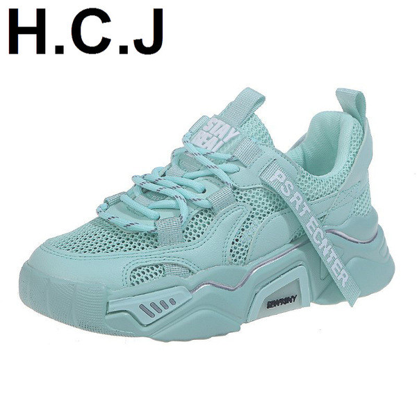 Αθλητικά και καθημερινά γυναικεία αθλητικά παπούτσια