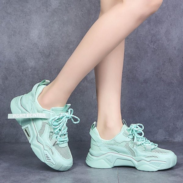 Αθλητικά και καθημερινά γυναικεία αθλητικά παπούτσια