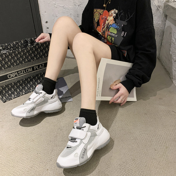 Adidași sport de damă din material respirabil cu velcro