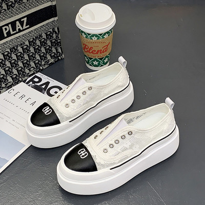 Adidași de damă din dantelă cu talpă plată înaltă