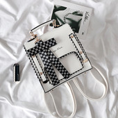 Sieviešu eko-ādas mugursoma ar lenti un uzrakstu