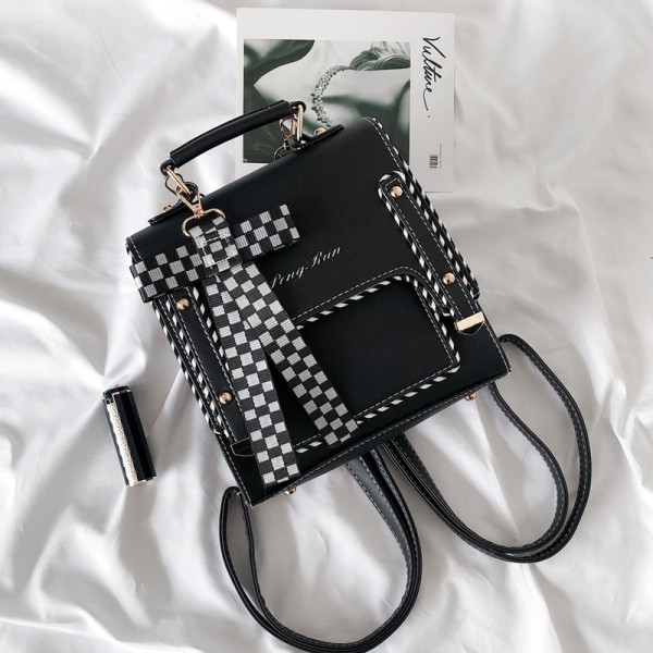 Sieviešu eko-ādas mugursoma ar lenti un uzrakstu