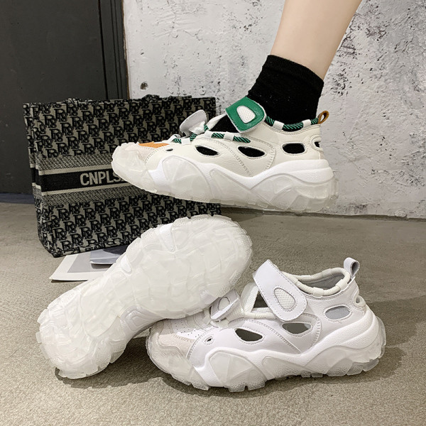 Naiste ökonahast sporditossud