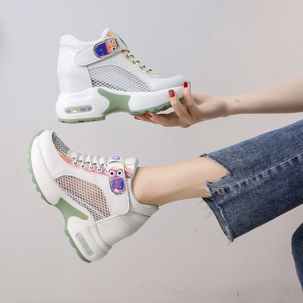 Σύγχρονα γυναικεία  αθλητικά παπούτσια με ψηλή σόλα και πλατφόρμα