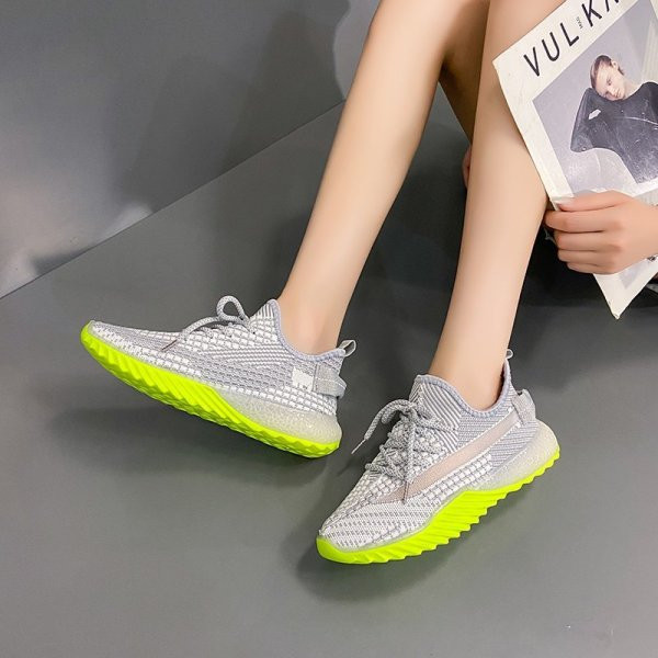 Adidași sport și casual de damă, cu tălpi și șireturi colorate