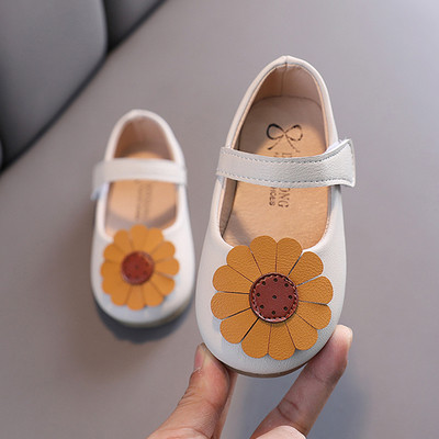Детски обувки от еко кожа с цвете-за момичета