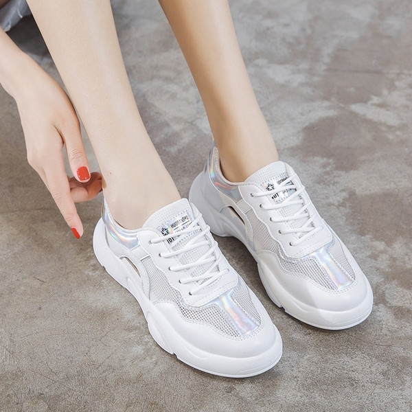 Tenisi casual dama confectionati din material respirabil cu efect olografic