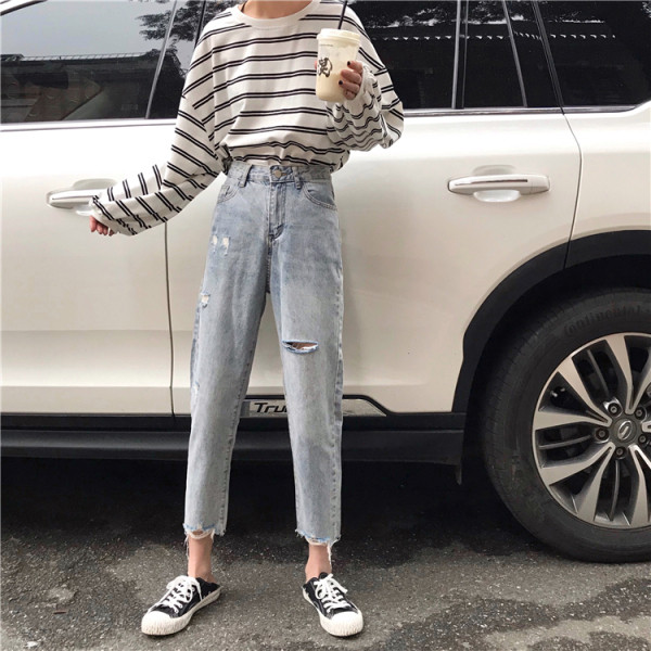 Blugi de dama model drept cu talie inalta si motive rupte