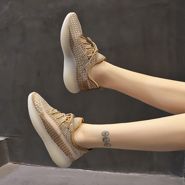 Tenisi sport dama cu sireturi