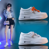 Naiste kõrge lameda tallaga nahast tossud