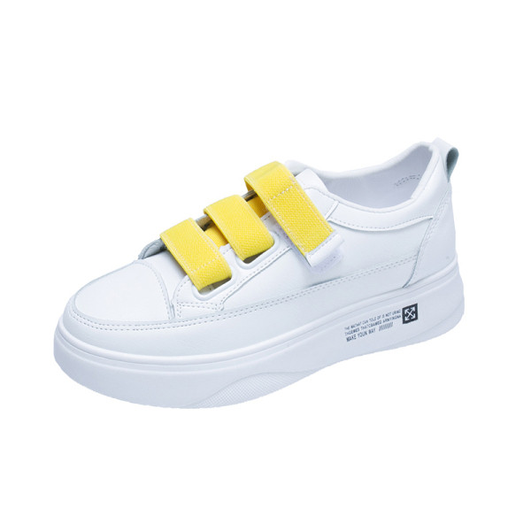 Naiste kõrge lameda tallaga nahast tossud