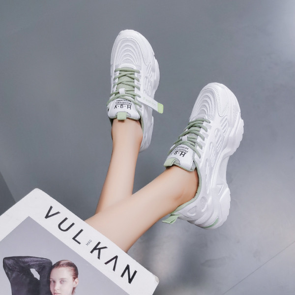 Ikdienas sieviešu kedas ar raupju zoli