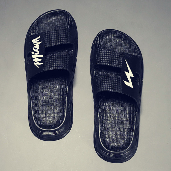 Vabaajakirjade ja aplikatsiooniga meeste sussid