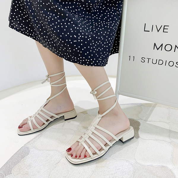 Sandale de dama moderne cu toc patrat jos