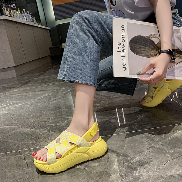 Sandale casual dama cu talpa inalta si bretele colorate