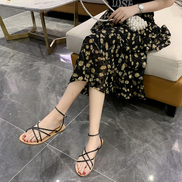 Sandale casual dama cu talpa joasa si bretele subtiri din piele