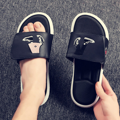 Papuci moderni pentru barbati cu talpa plate si broderie