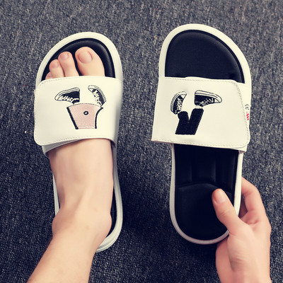 Papuci moderni pentru barbati cu talpa plate si broderie