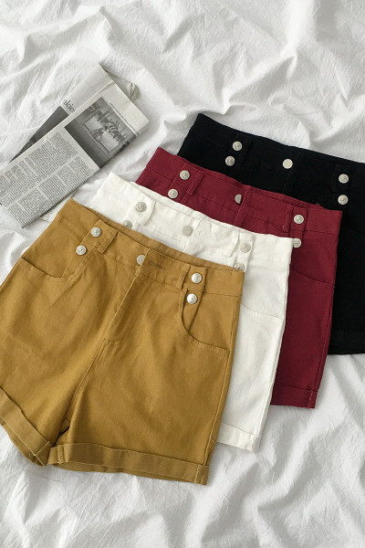 Pantaloni scurți și nasturi casual cu talie înaltă