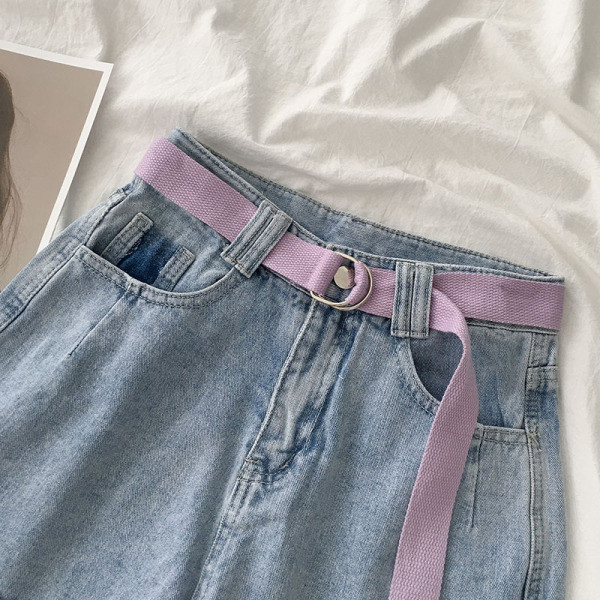 Naiste lühikesed teksapüksid vöö ja taskutega