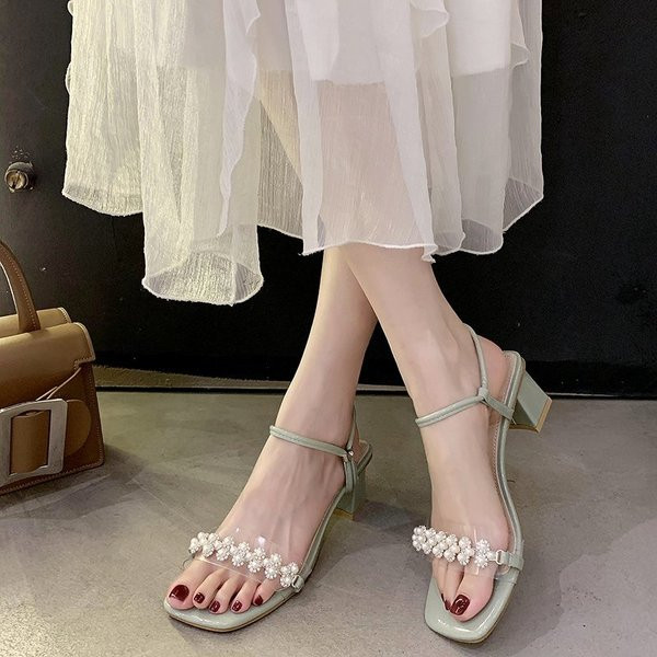 Sandale de damă moderne cu toc pătrat scăzut și element perlat