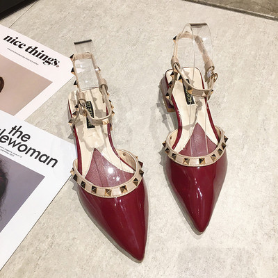 Sandale dama piele model ascutit si nituri metalice