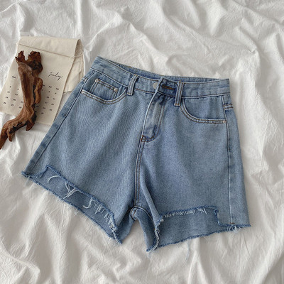 Model nou de blugi scurti cu talie inalta si buzunare