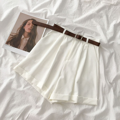 Модерни къси панталони с колан и висока талия