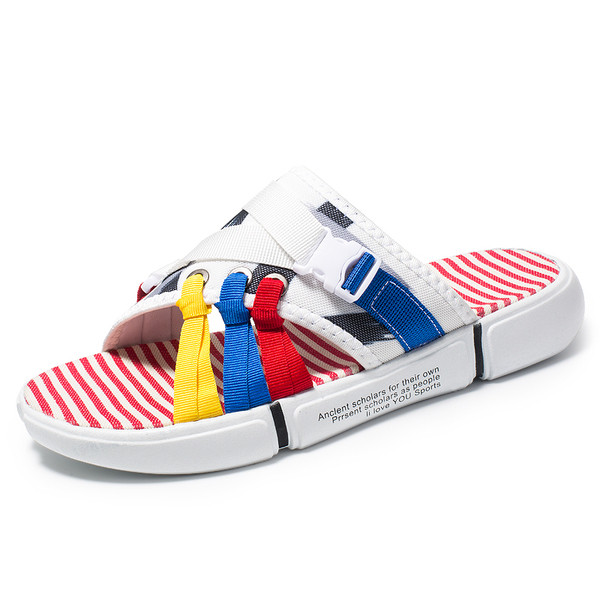 Papuci moderni pentru barbati cu talpa in dungi