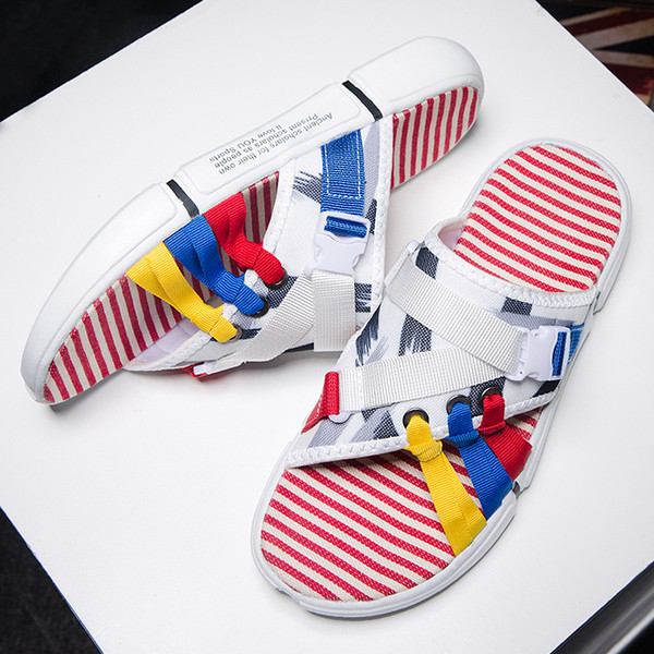 Papuci moderni pentru barbati cu talpa in dungi