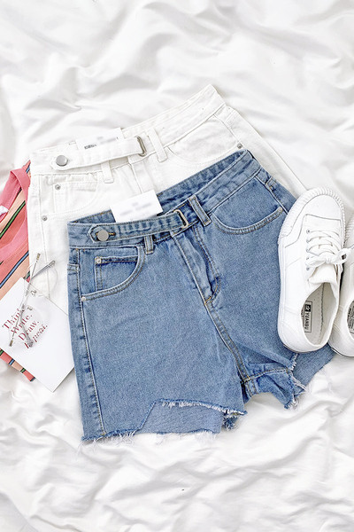 Къси дамски дънки широк модел с висока талия и джобове