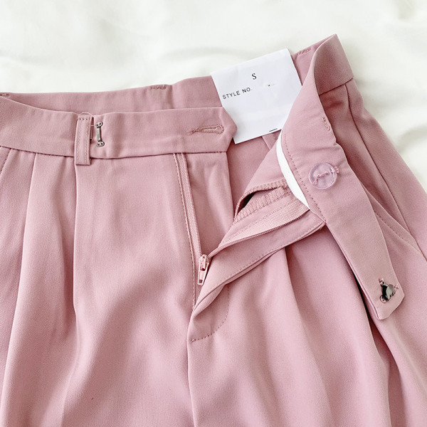 Pantaloni scurți moderni cu talie înaltă