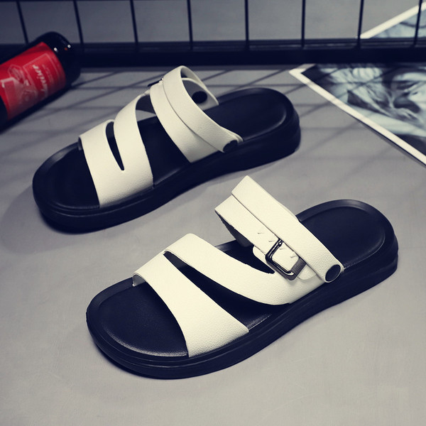 Papuci moderni pentru barbati cu catarama metalica