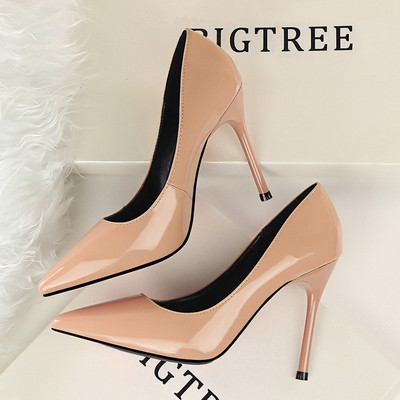 Pantofi de dama eleganti din piele lacuita cu toc inalt - model ascutit