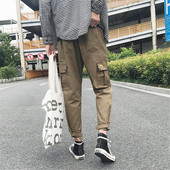 Pantaloni de barbati actuali cu buzunare laterale si lungime 9/10