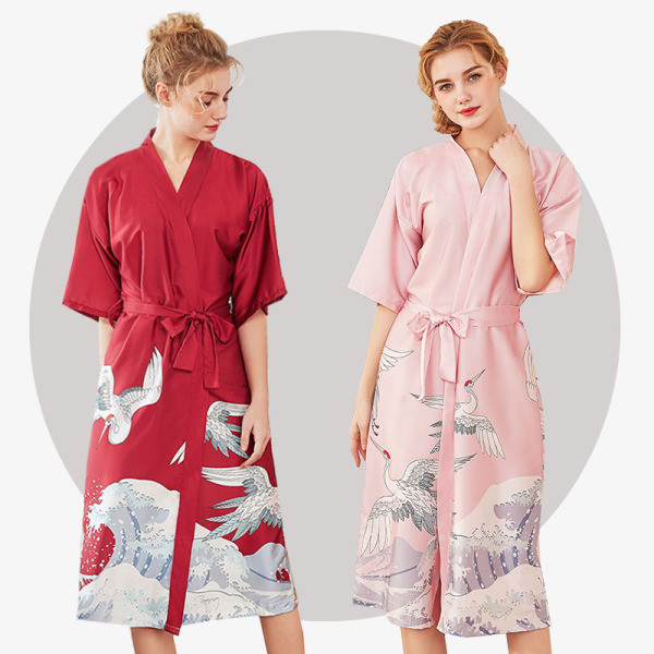 Térdig érő női fürdőköpeny