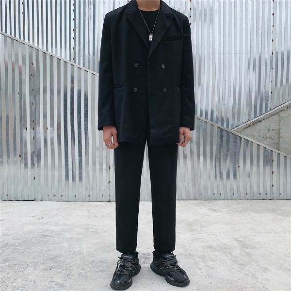 Mustad meeste sirge pükste mudel pikkusega 9/10