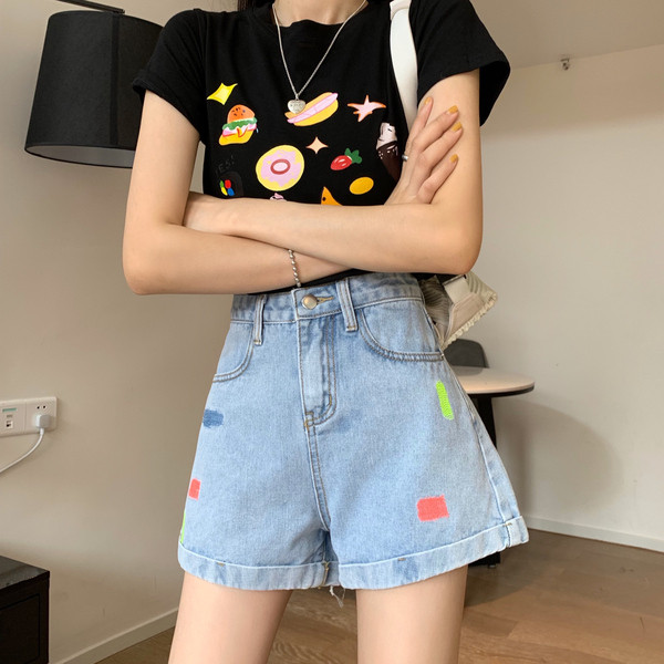 Uus kõrge vöökoha ja tikandiga naiste lühikeste teksapükste mudel