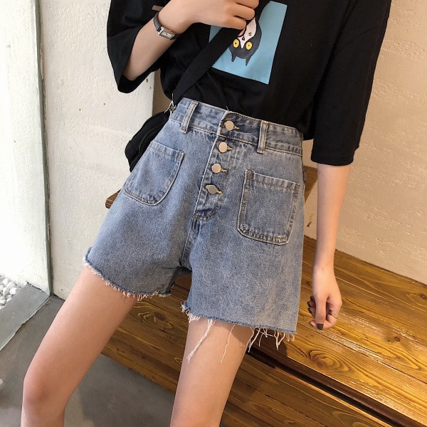 Naiste lühikesed nööpide ja taskutega teksad