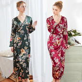 Hosszú szatén női fürdőköpeny virágmintával