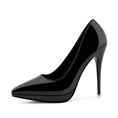 Lakknahast naiste kingad kõrge õhukese kontsaga teravatipuline mudel