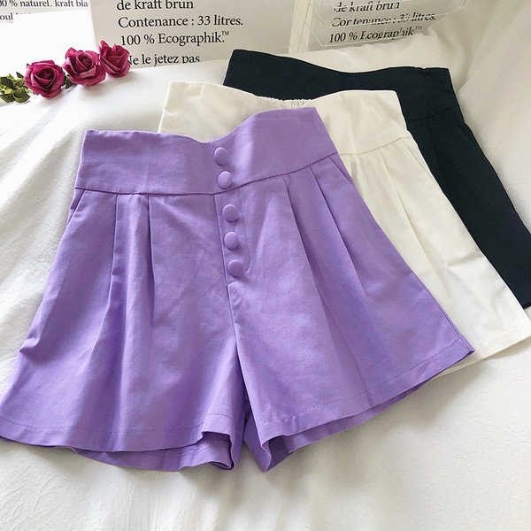 Къси панталони широк модел с копчета и висока талия