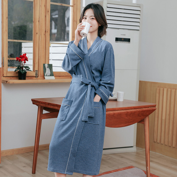 Házi készítésű női fürdőköpeny hosszú ujjal