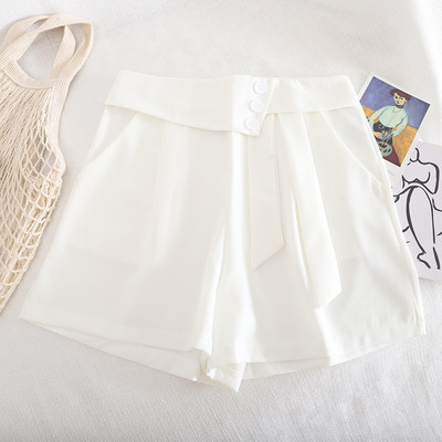 Pantaloni scurti de dama moderni model larg cu nasturi