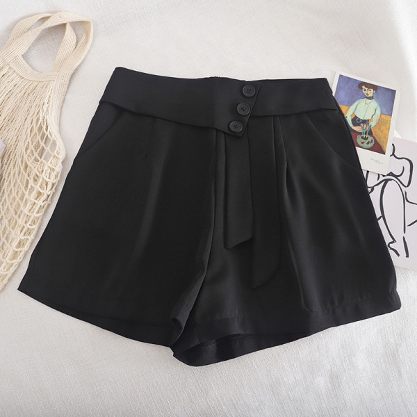 Pantaloni scurti de dama moderni model larg cu nasturi