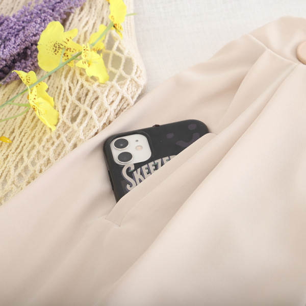 Női széles nadrág gombokkal és A-vonallal