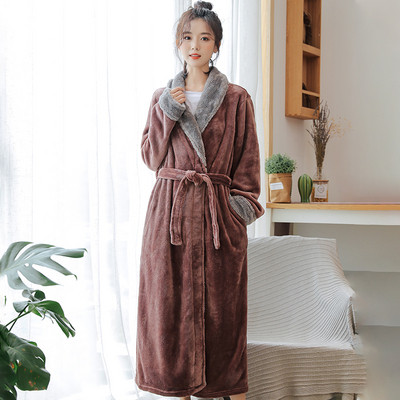 Плюшен дамски халат с колан 